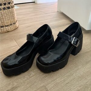 Steve Madden Black Platform Shoes